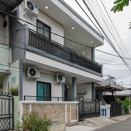 Reddoorz At Flamboyan Harapan Indah Hotel Bekasi Eksteriør billede