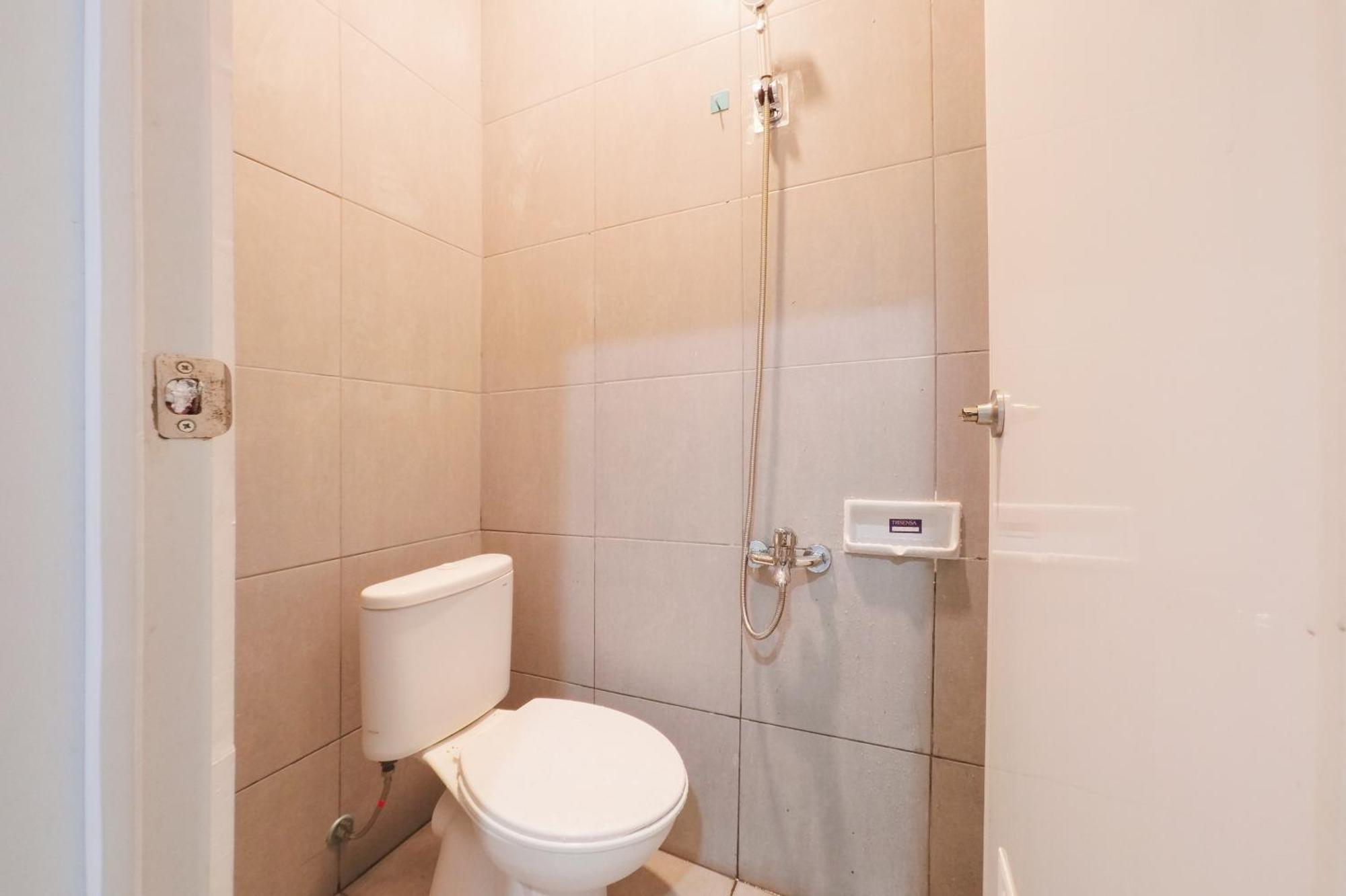 Reddoorz At Flamboyan Harapan Indah Hotel Bekasi Eksteriør billede